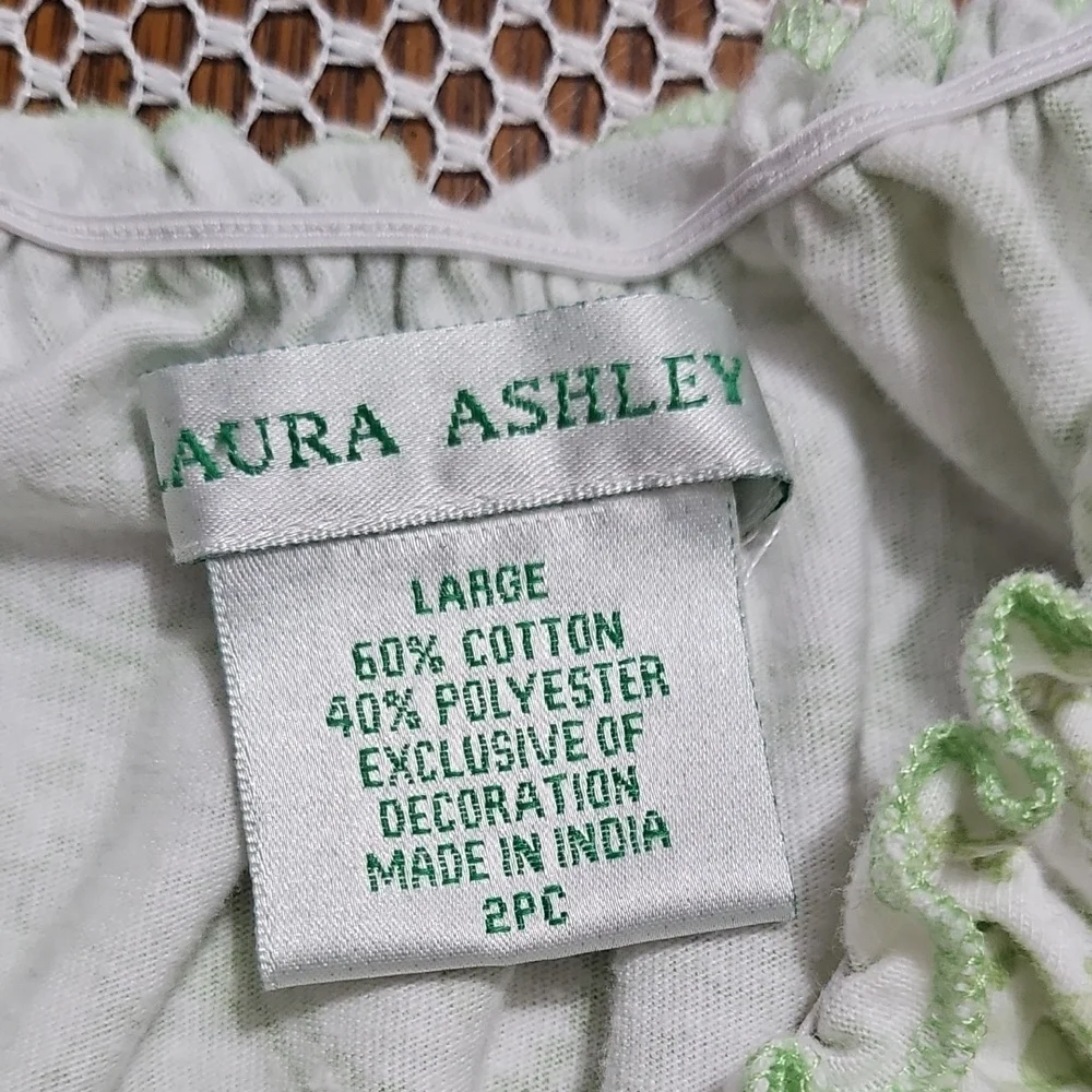 Laura Ashley White and Green Patterned Blouse - Picture 8 of 8